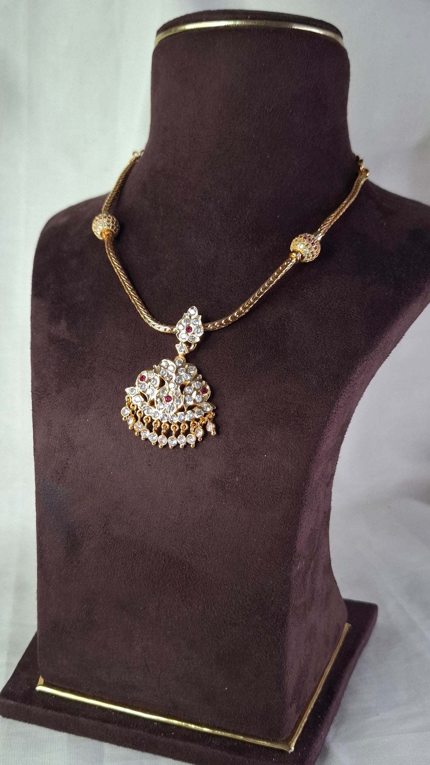 IMPON SHORT NECKLACE E0150