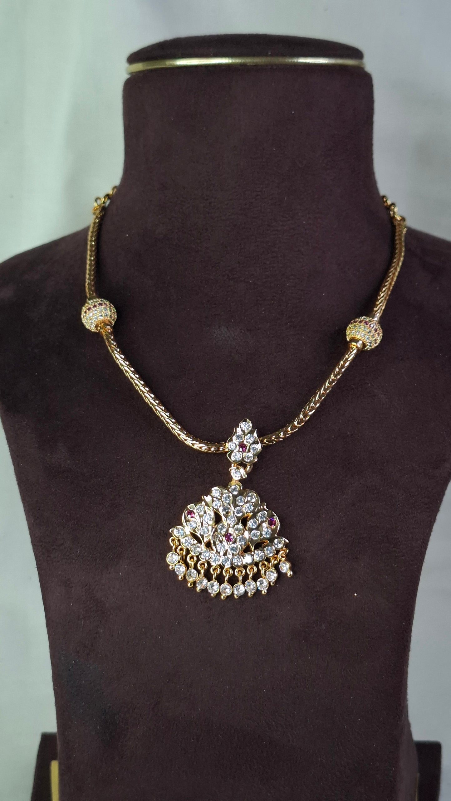 IMPON SHORT NECKLACE E0150