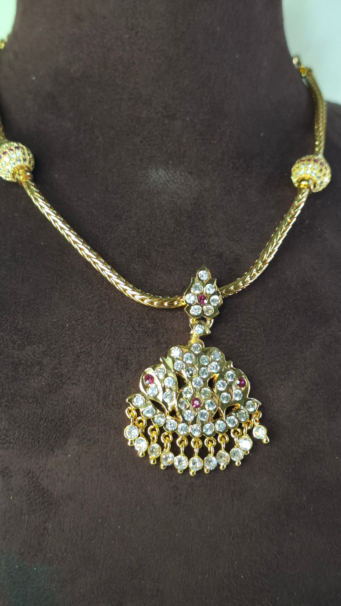 IMPON SHORT NECKLACE E0150