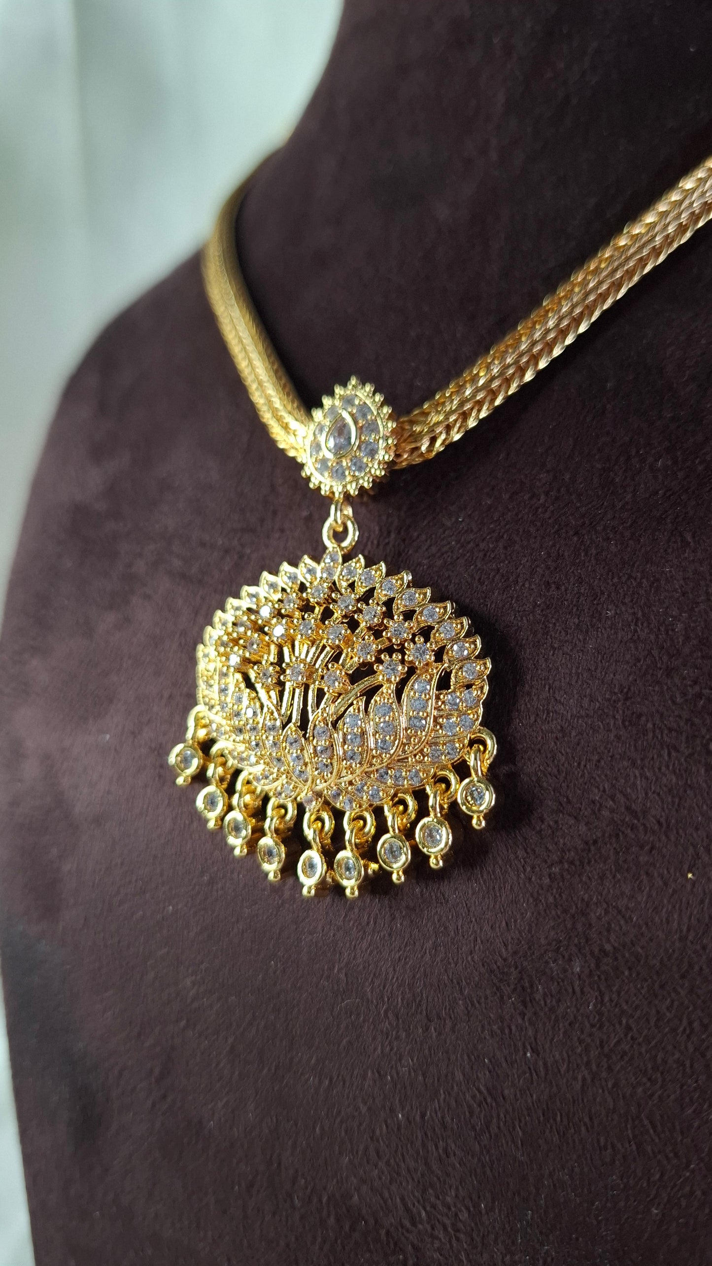 IMPON SHORT NECKLACE E0151