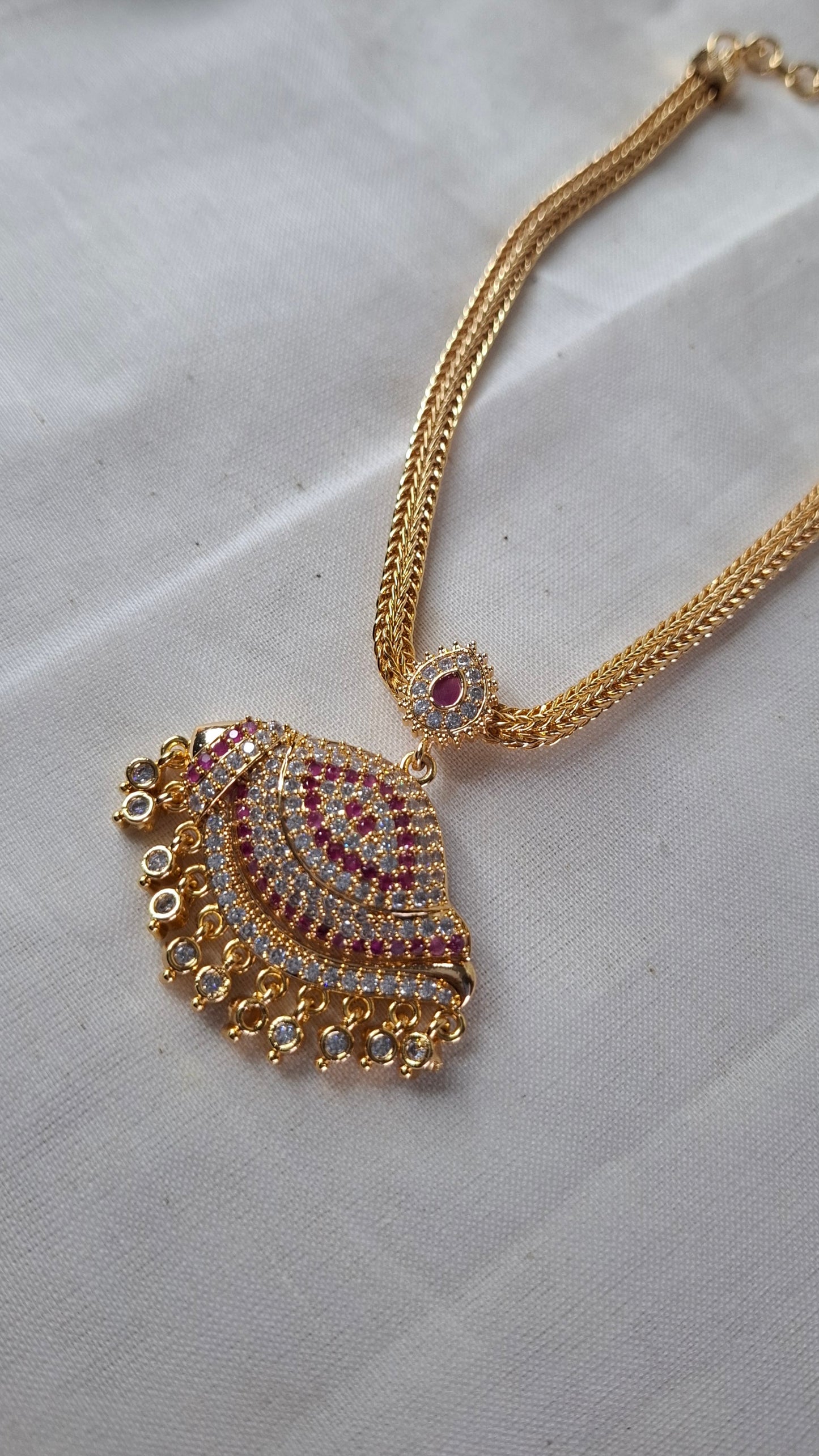 IMPON SHORT NECKLACE E0154