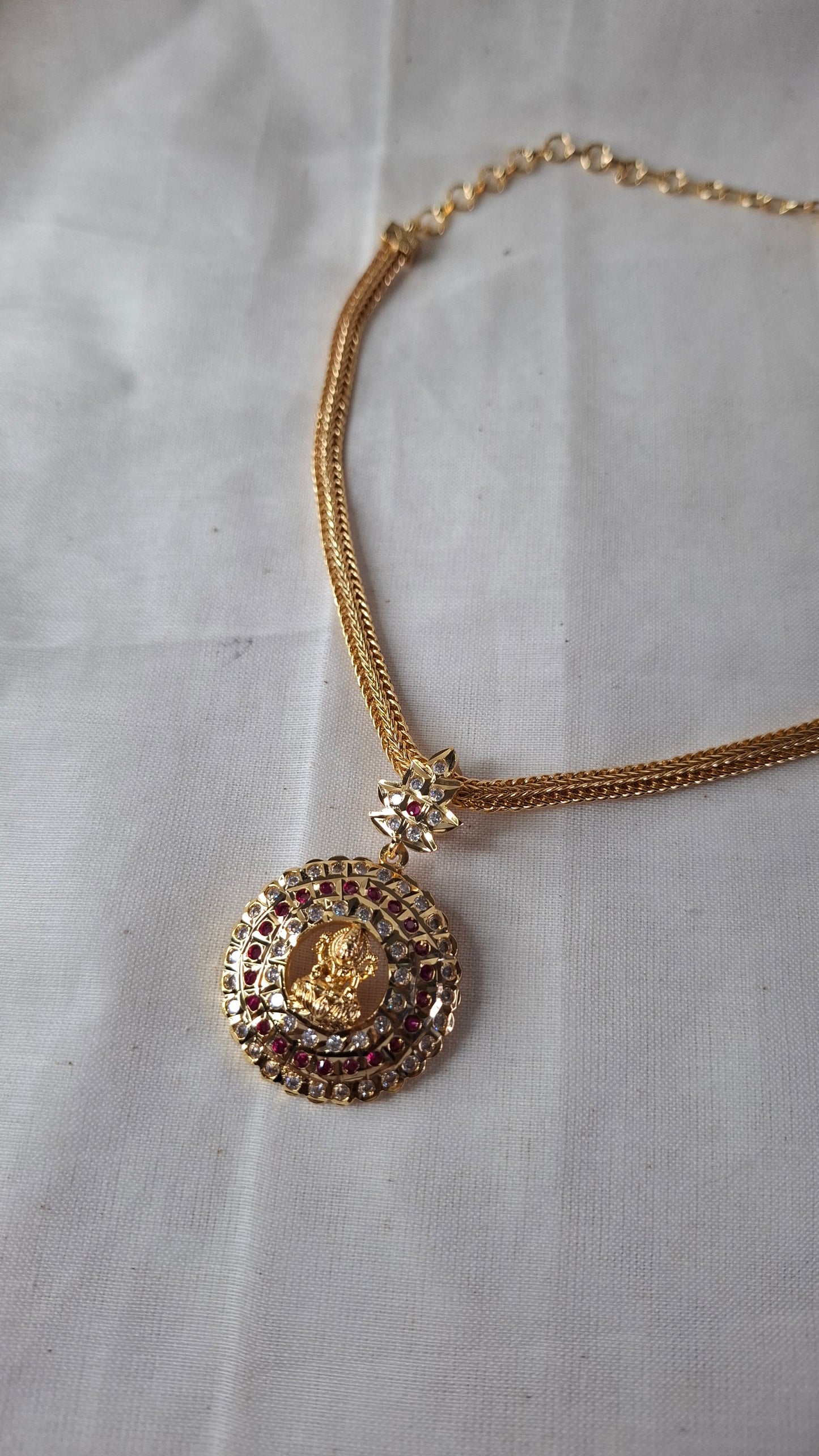 IMPON SHORT NECKLACE E0155