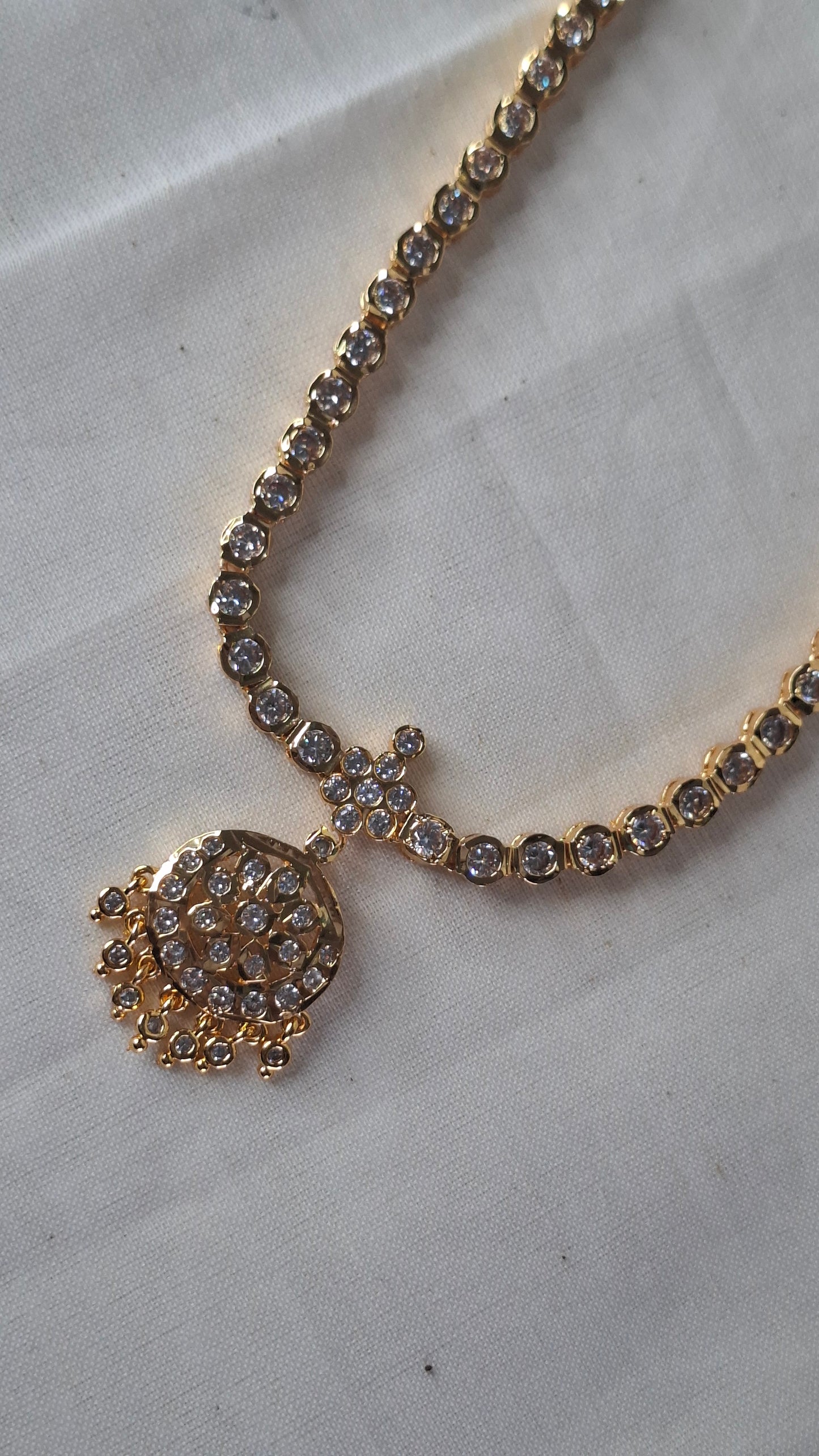 IMPON SHORT NECKLACE E0157