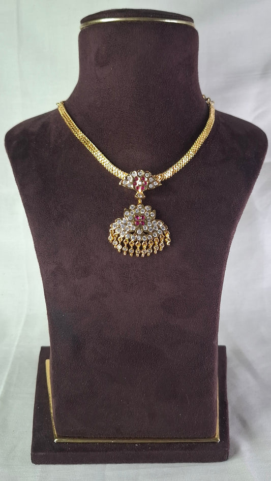 IMPON SHORT NECKLACE E0158