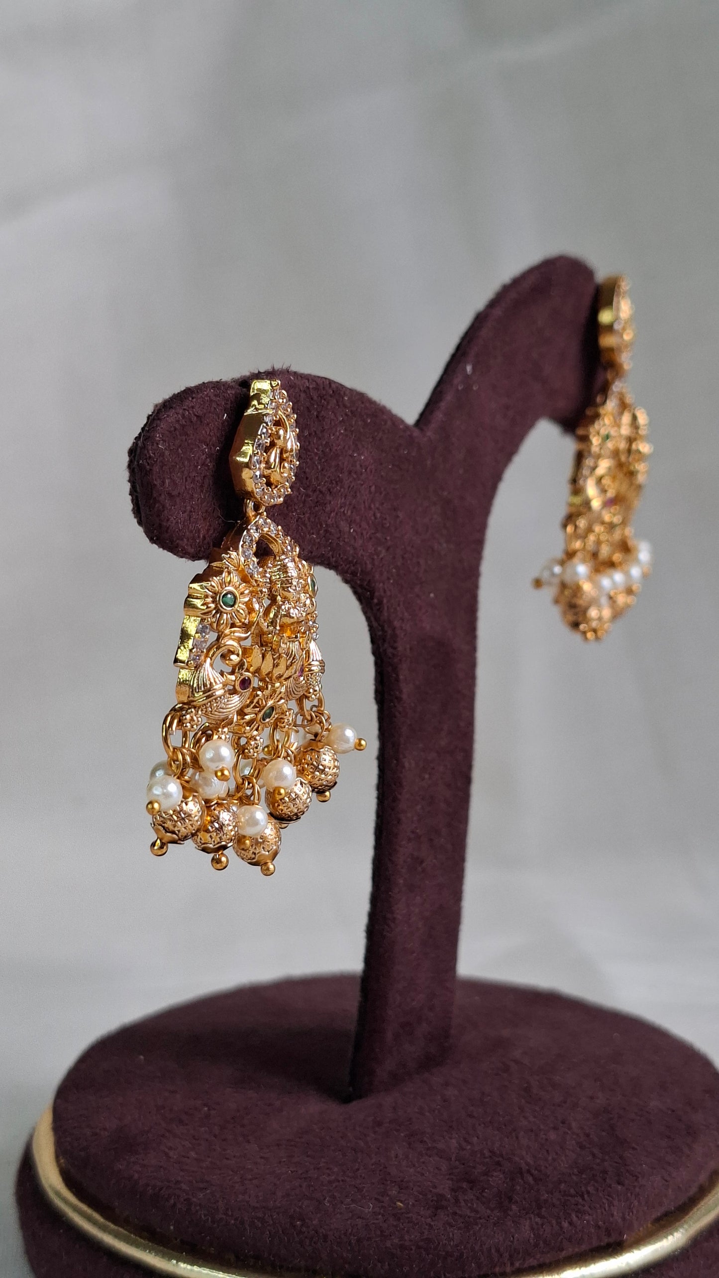 ANTIQUE GOLD EARRINGS E0382