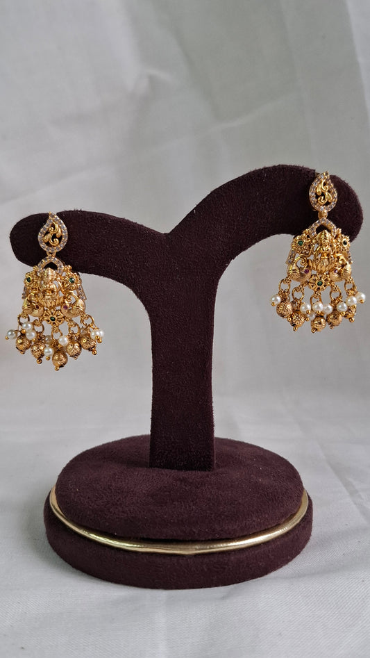 ANTIQUE GOLD EARRINGS E0382