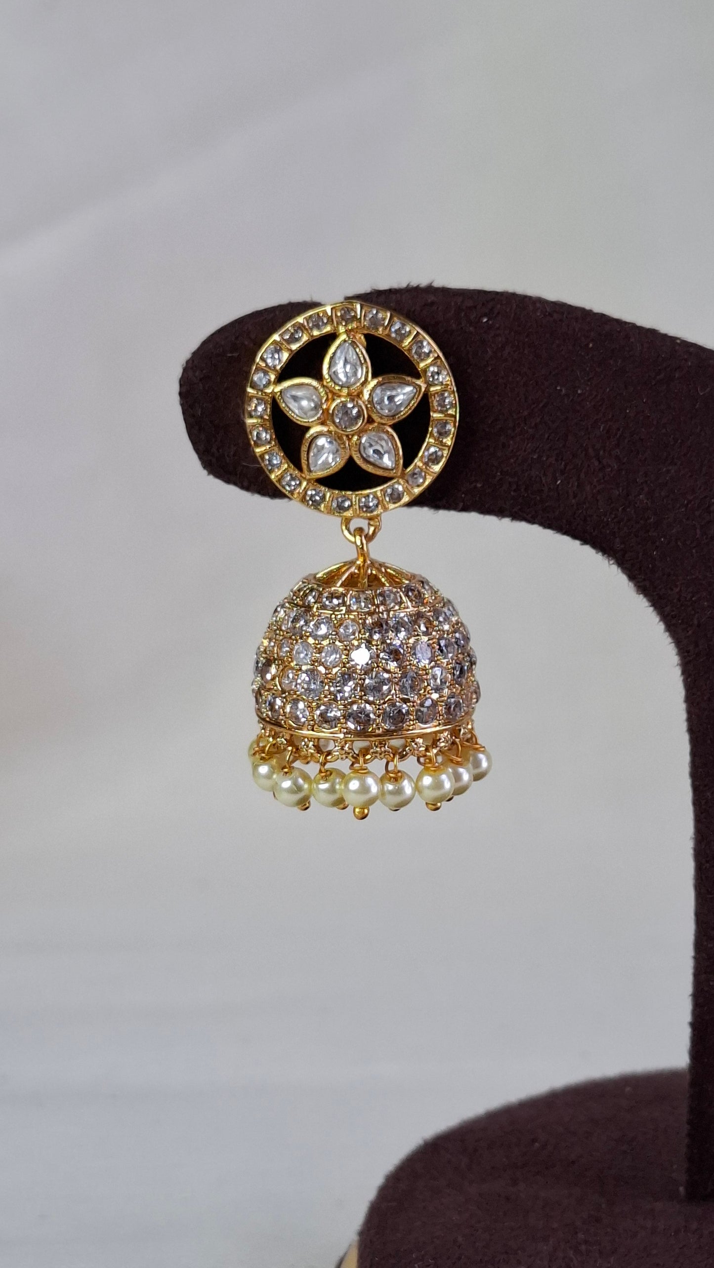 ANTIQUE GOLD JUMKHAS E0385