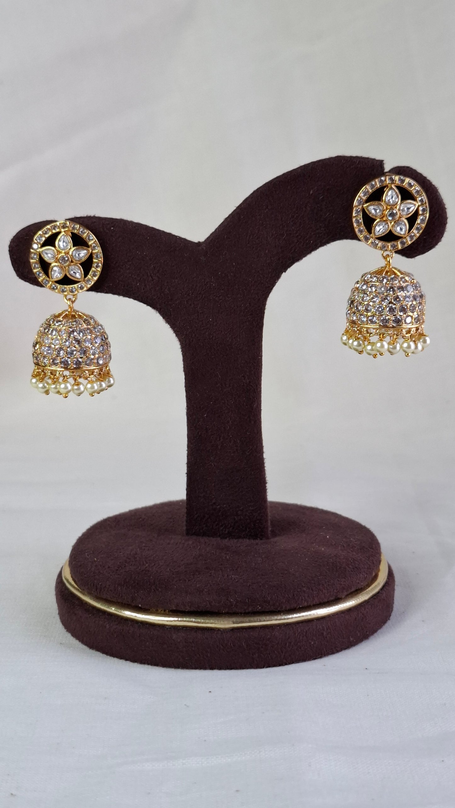 ANTIQUE GOLD JUMKHAS E0385
