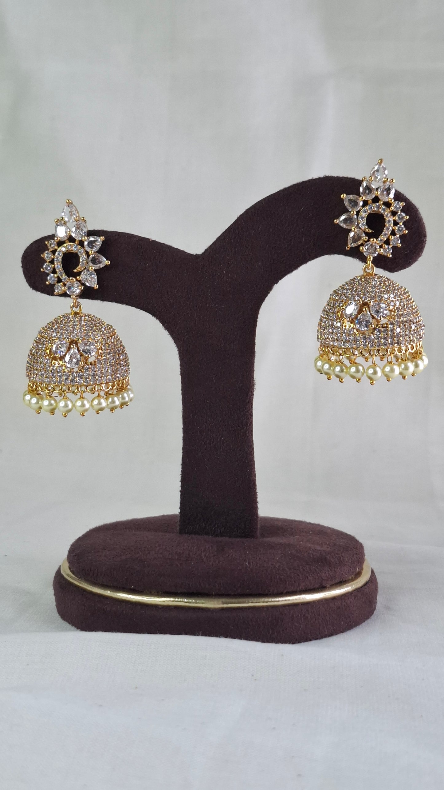 ANTIQUE GOLD A.D. STONE JUMKHAS E0390