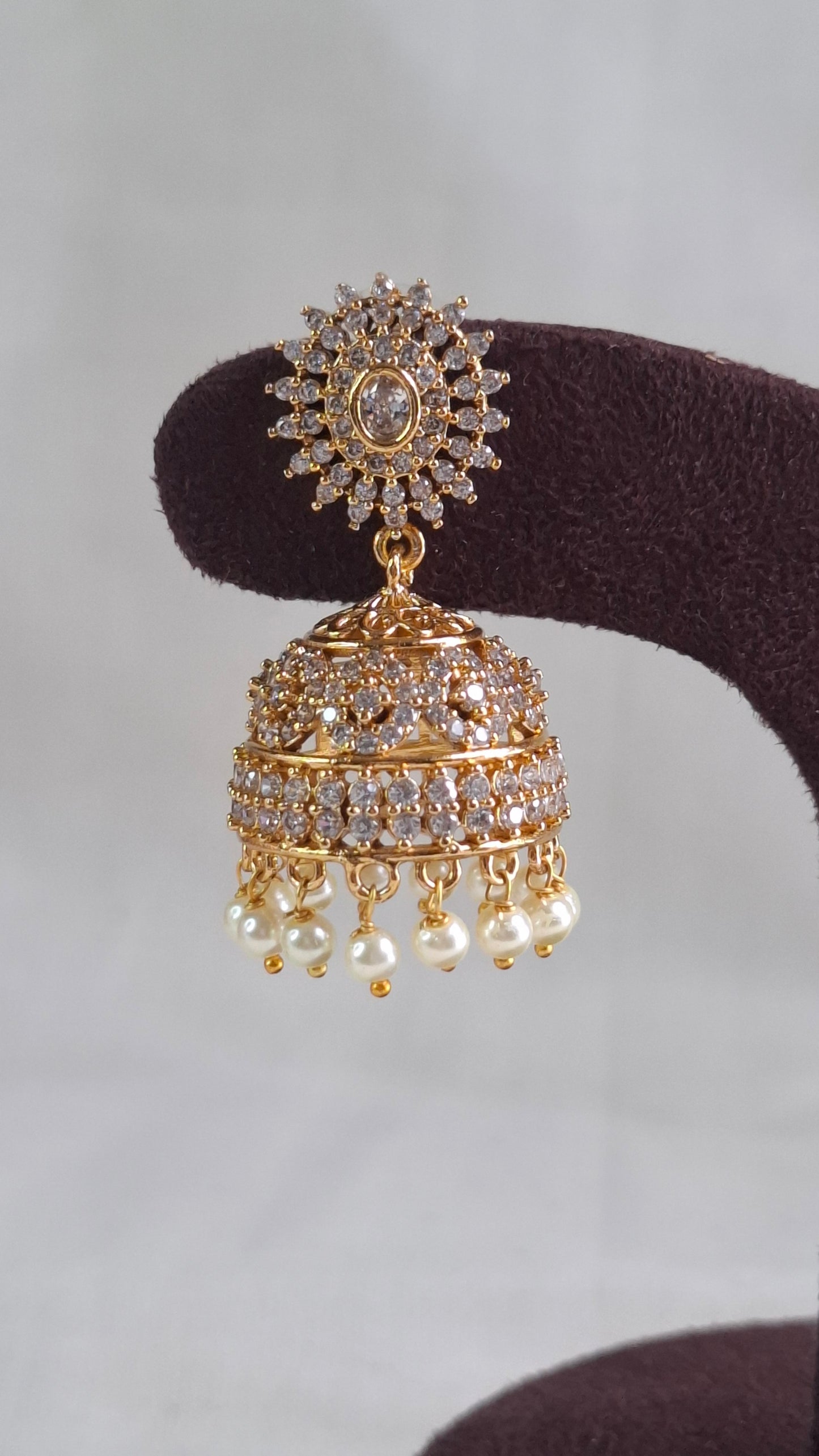 ANTIQUE GOLD A.D. STONE JUMKHAS E0394