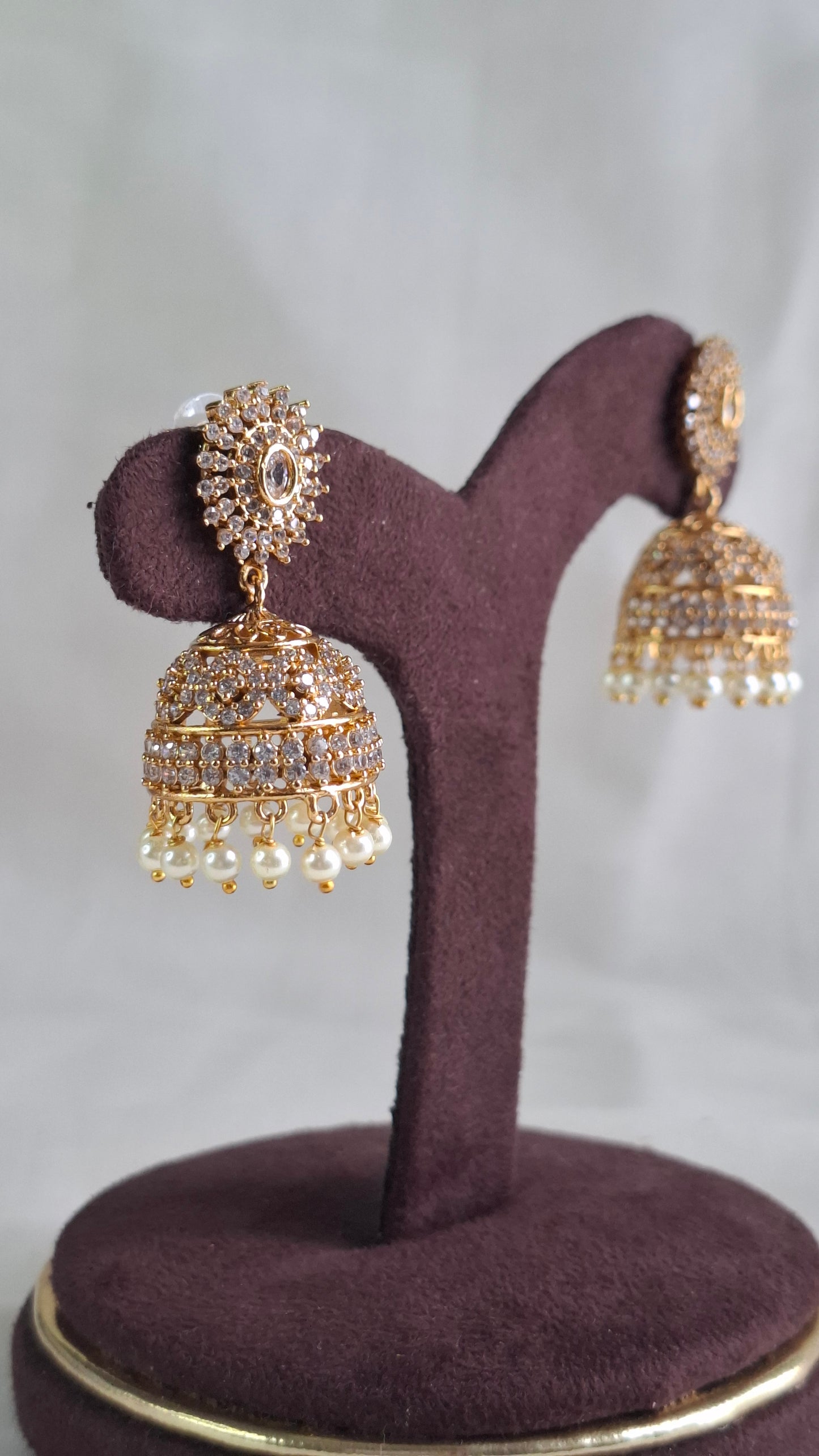 ANTIQUE GOLD A.D. STONE JUMKHAS E0394