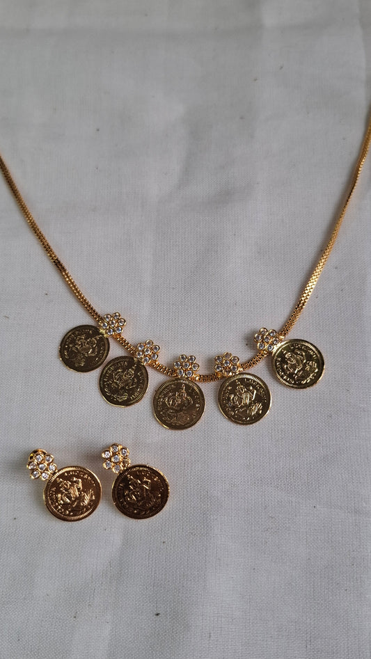 LAKSHMI GOLD COIN SHORT NECKLACE SET E0161