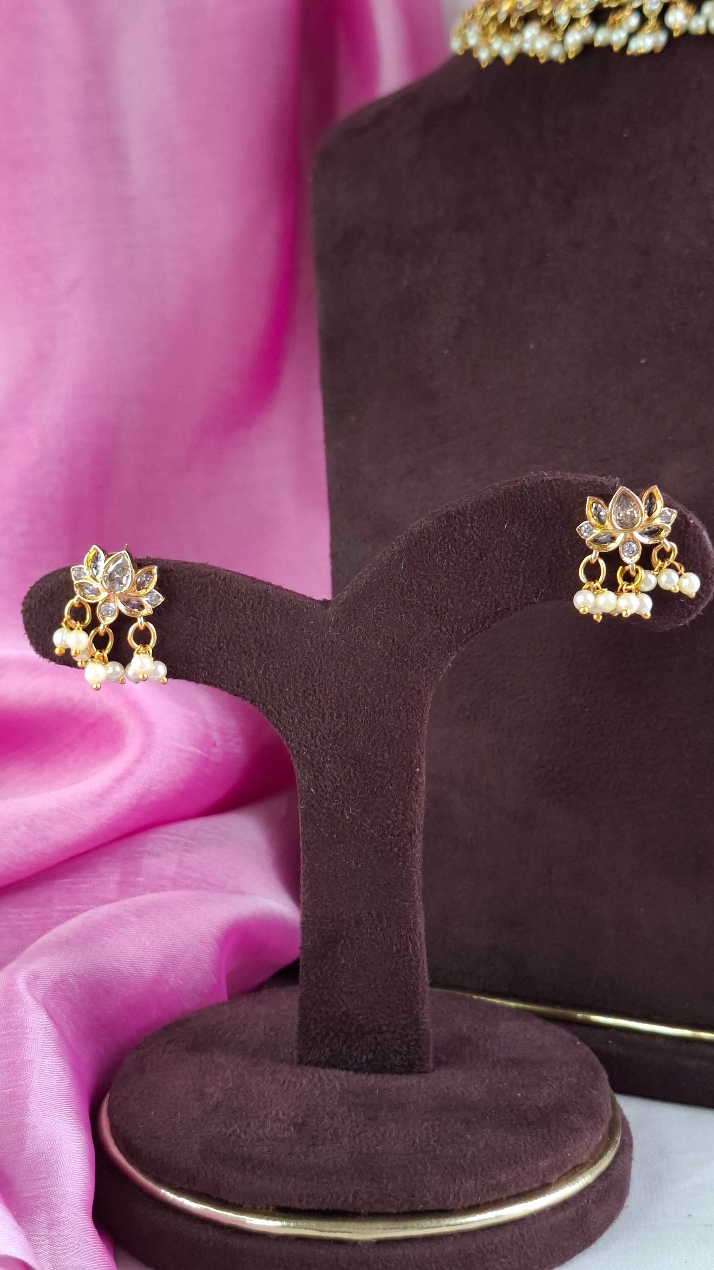 ANTIQUE GOLD LOTUS SET E0244