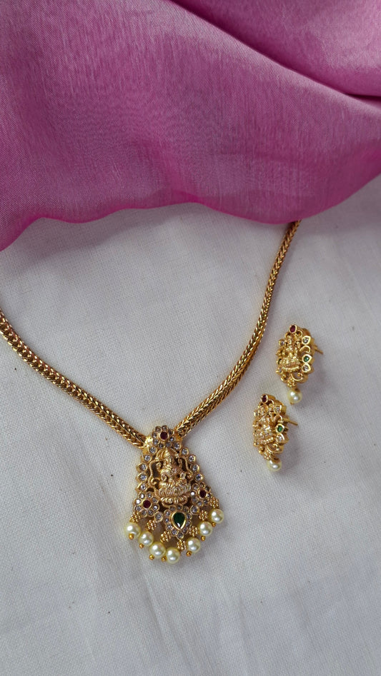 ANTIQUE GOLD SET E0247