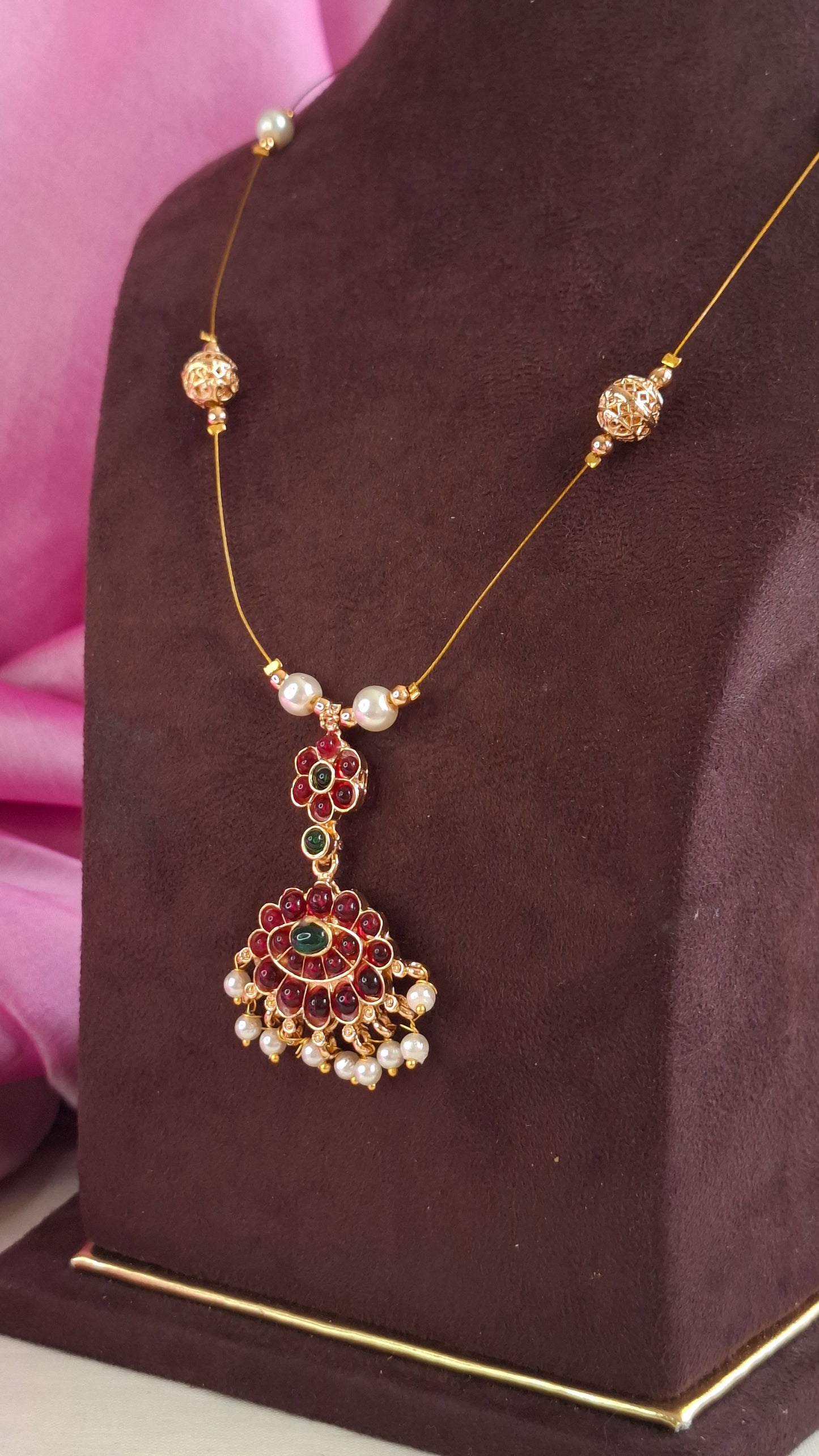 INVISIBLE KEMP NECKLACE 005