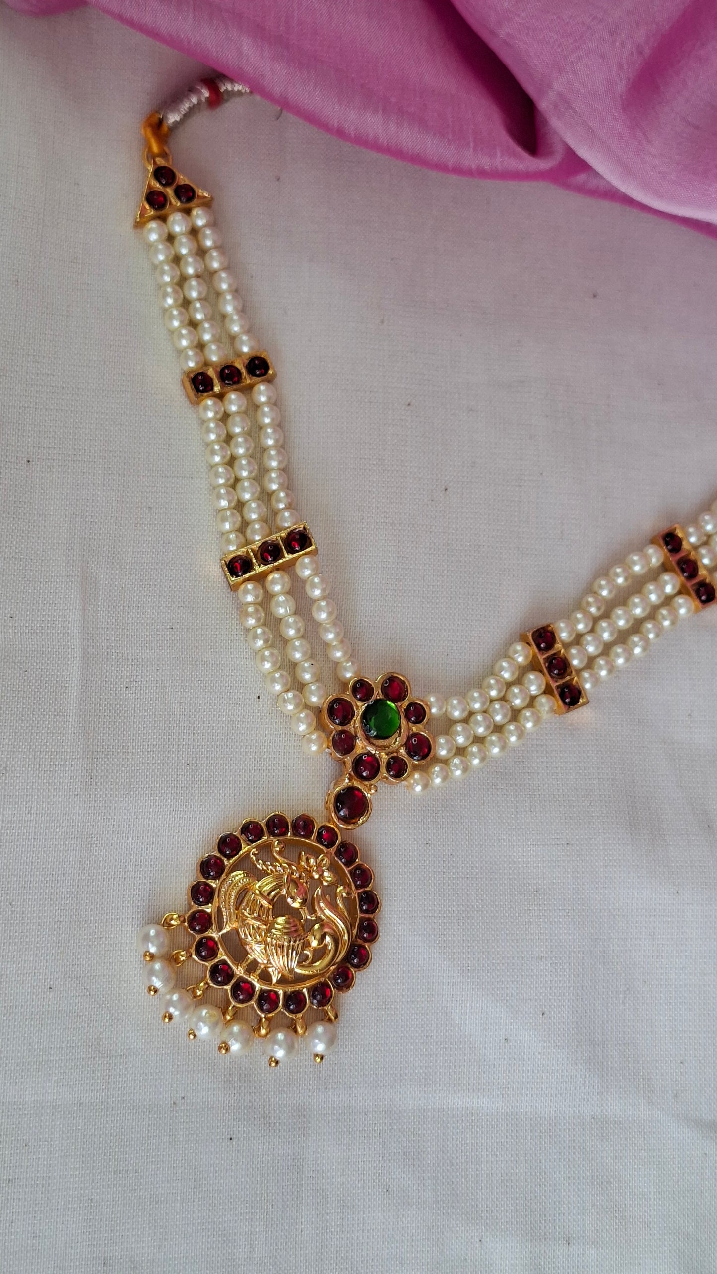 TRADITIONAL PEARL CHOKER E0256