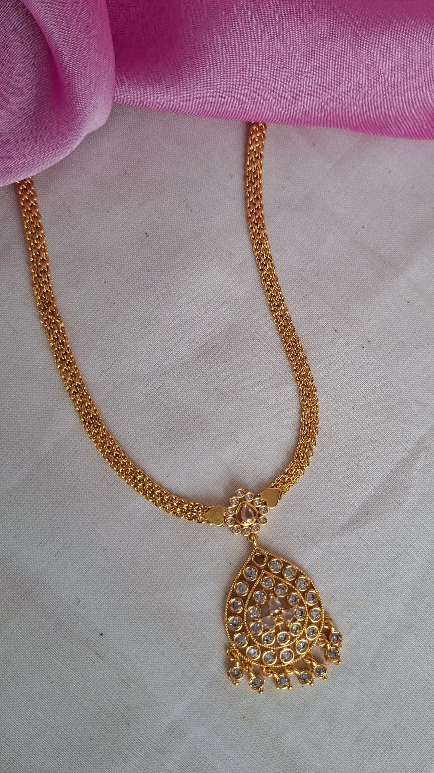 A.D. SHORT NECKLACE E0254