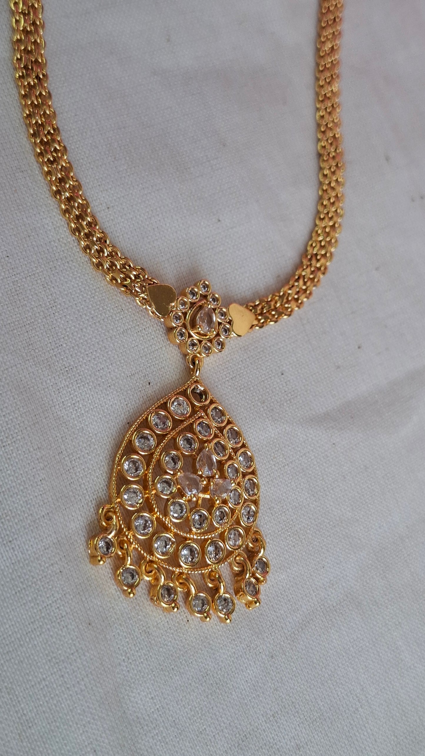 A.D. SHORT NECKLACE E0254