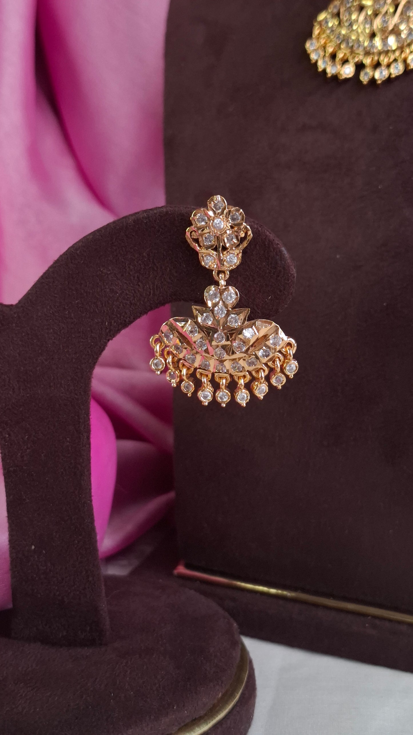 IMPON SHORT NECKLACE & EARRINGS E0165