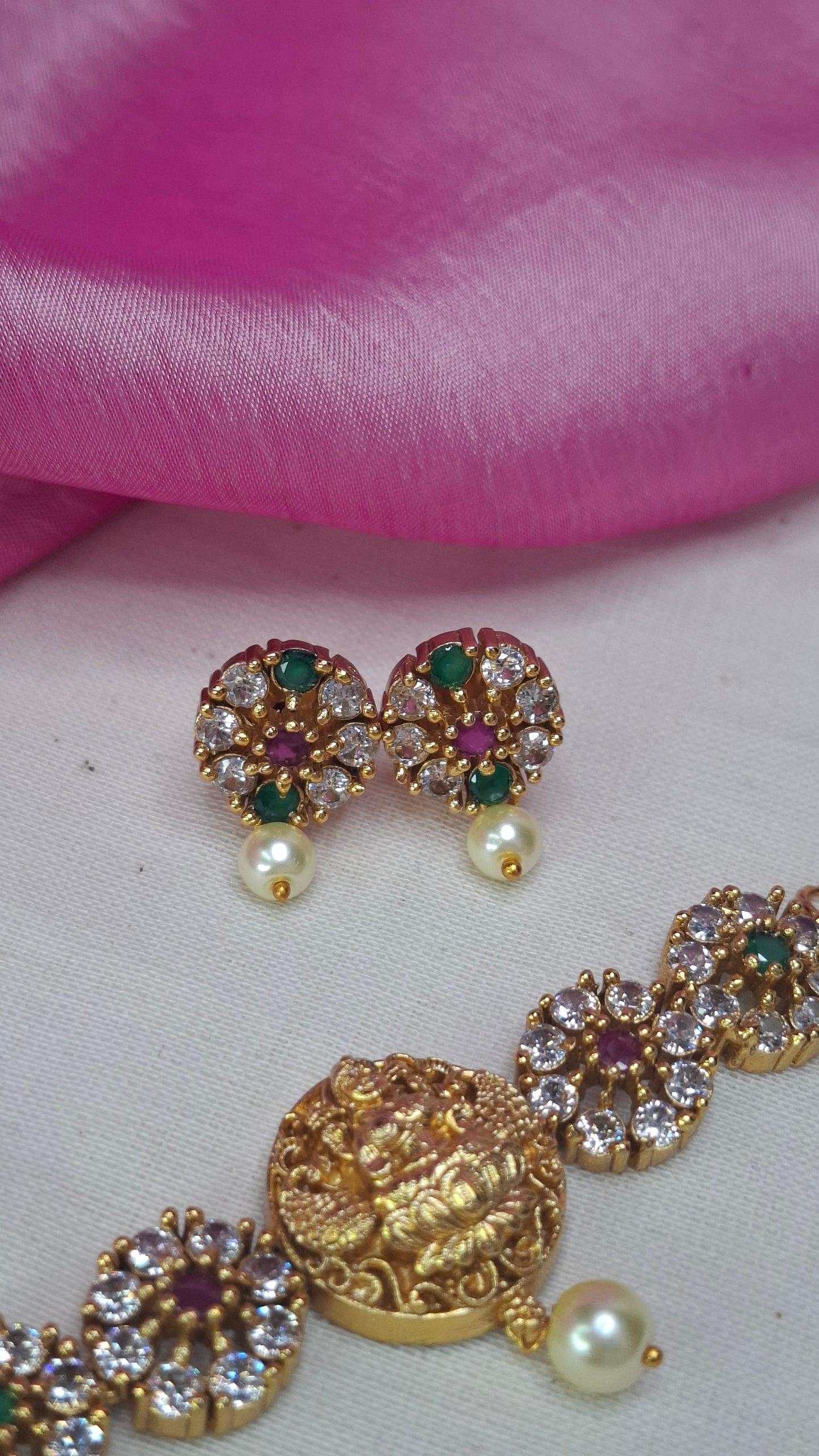 ANTIQUE GOLD CHOKER E0258