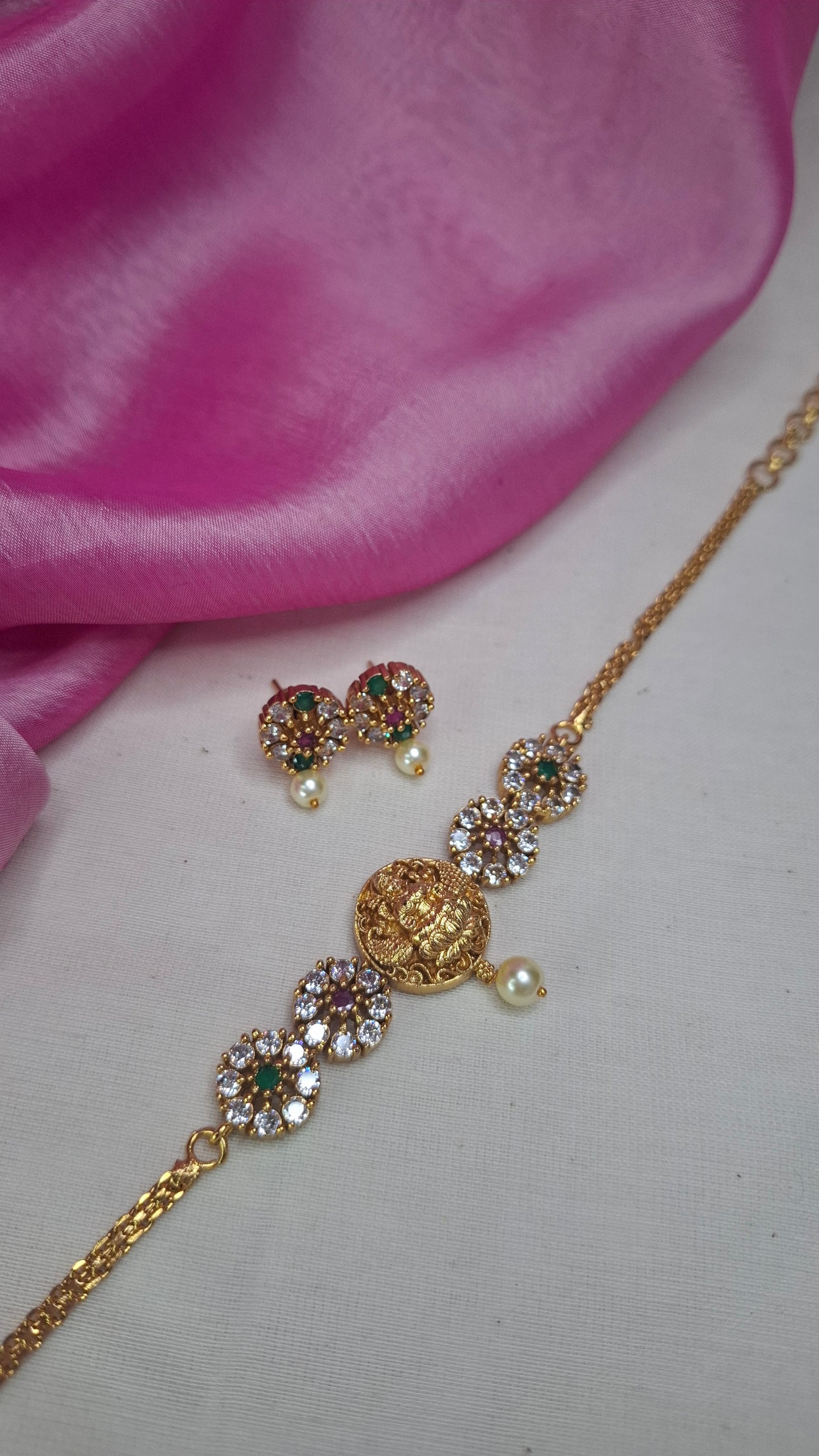 ANTIQUE GOLD CHOKER E0258