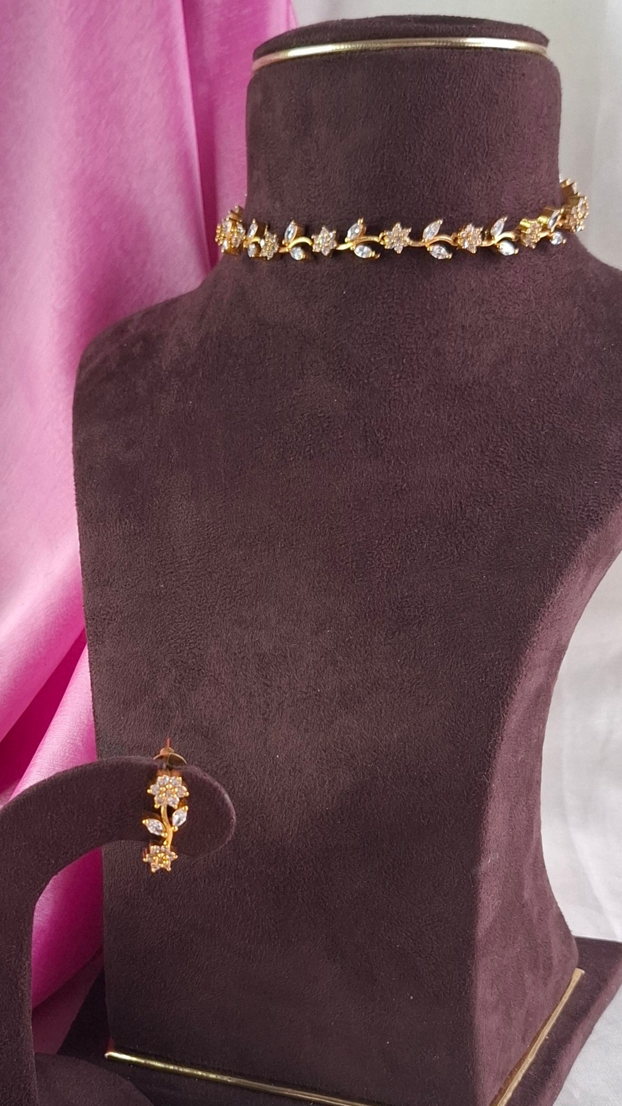 ANTIQUE GOLD A.D. STONE CHOKER & EARRINGS E0260