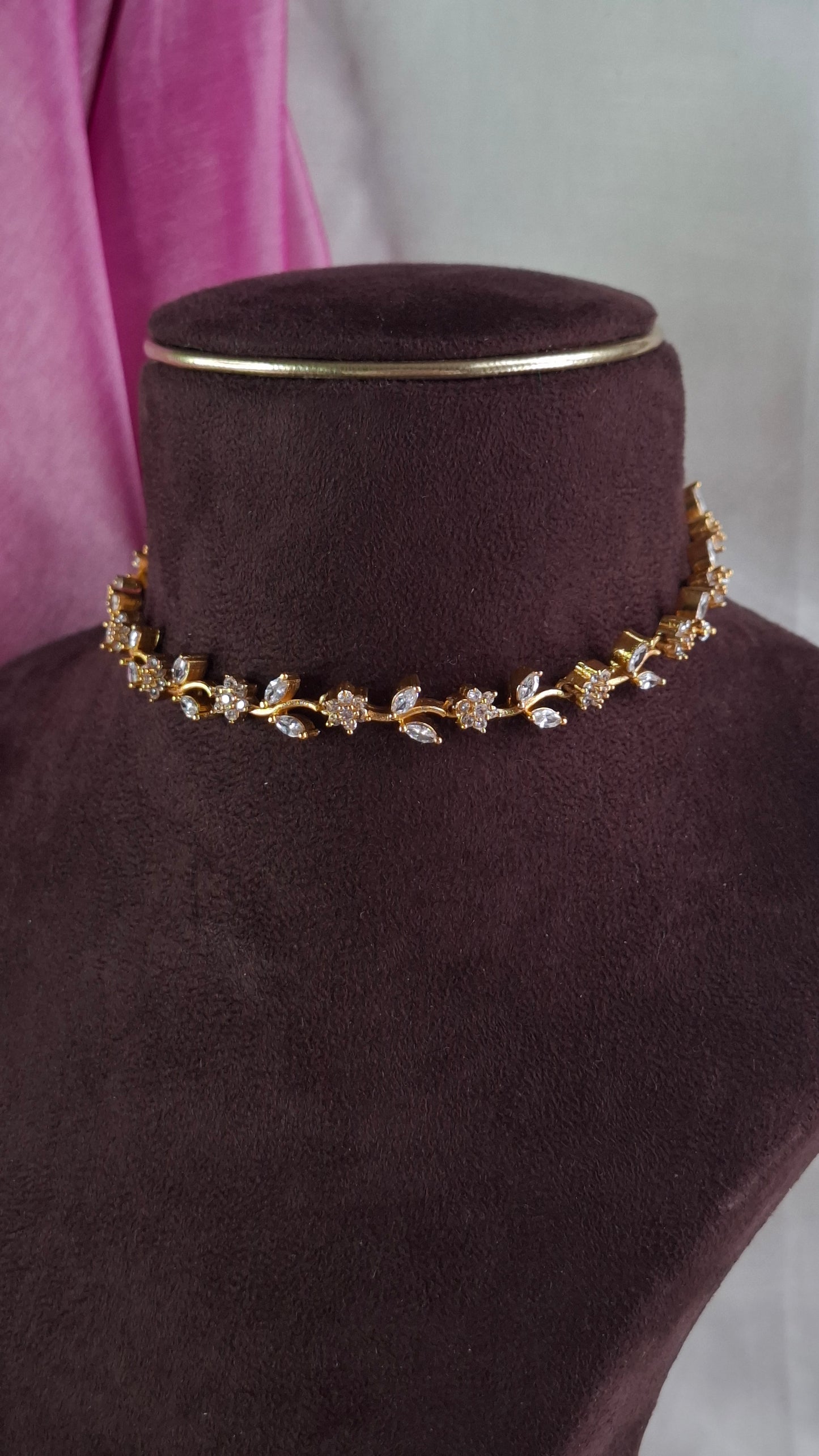 ANTIQUE GOLD A.D. STONE CHOKER & EARRINGS E0260