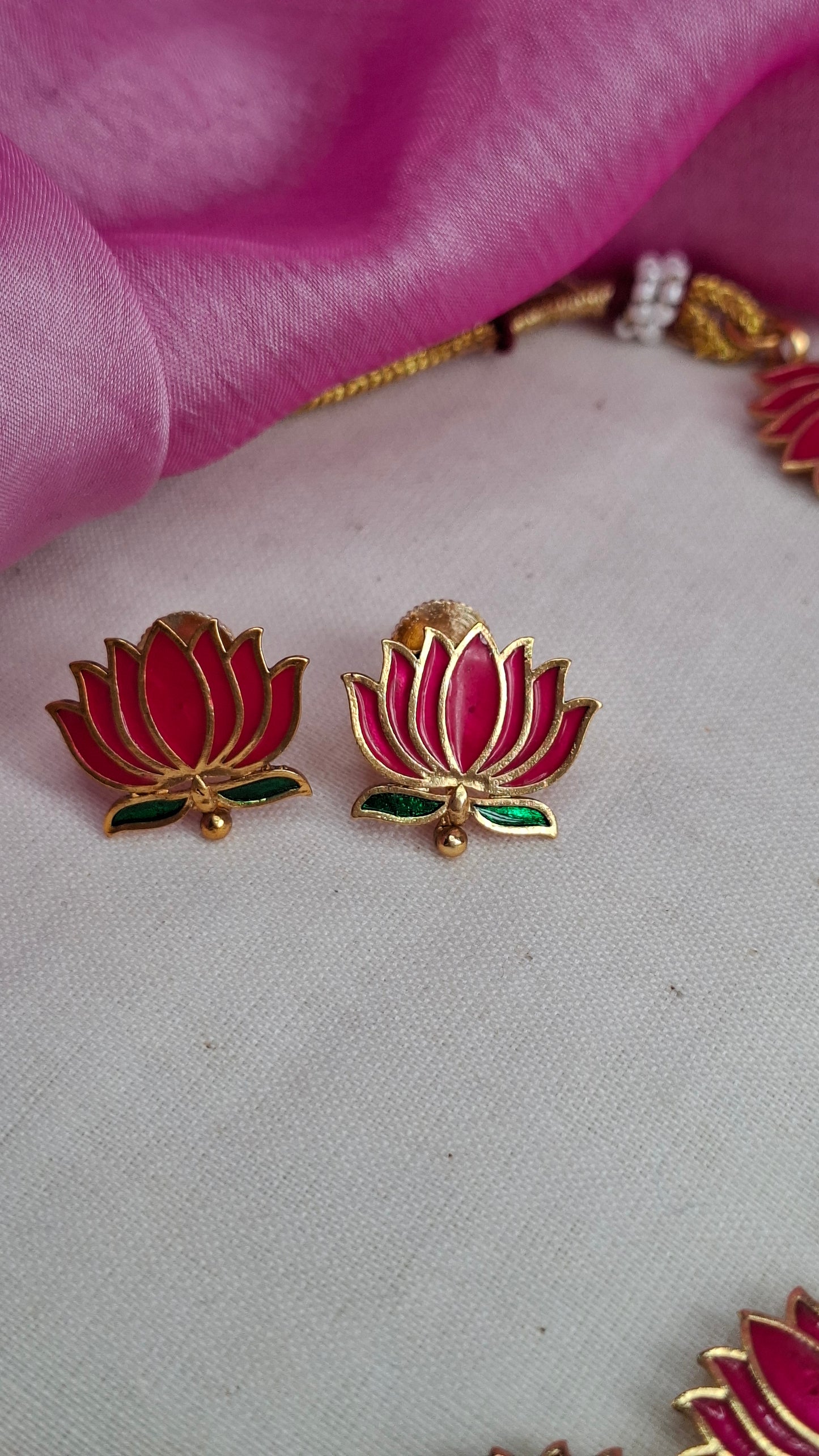 🪷 LOTUS NECKLACE SET 🪷