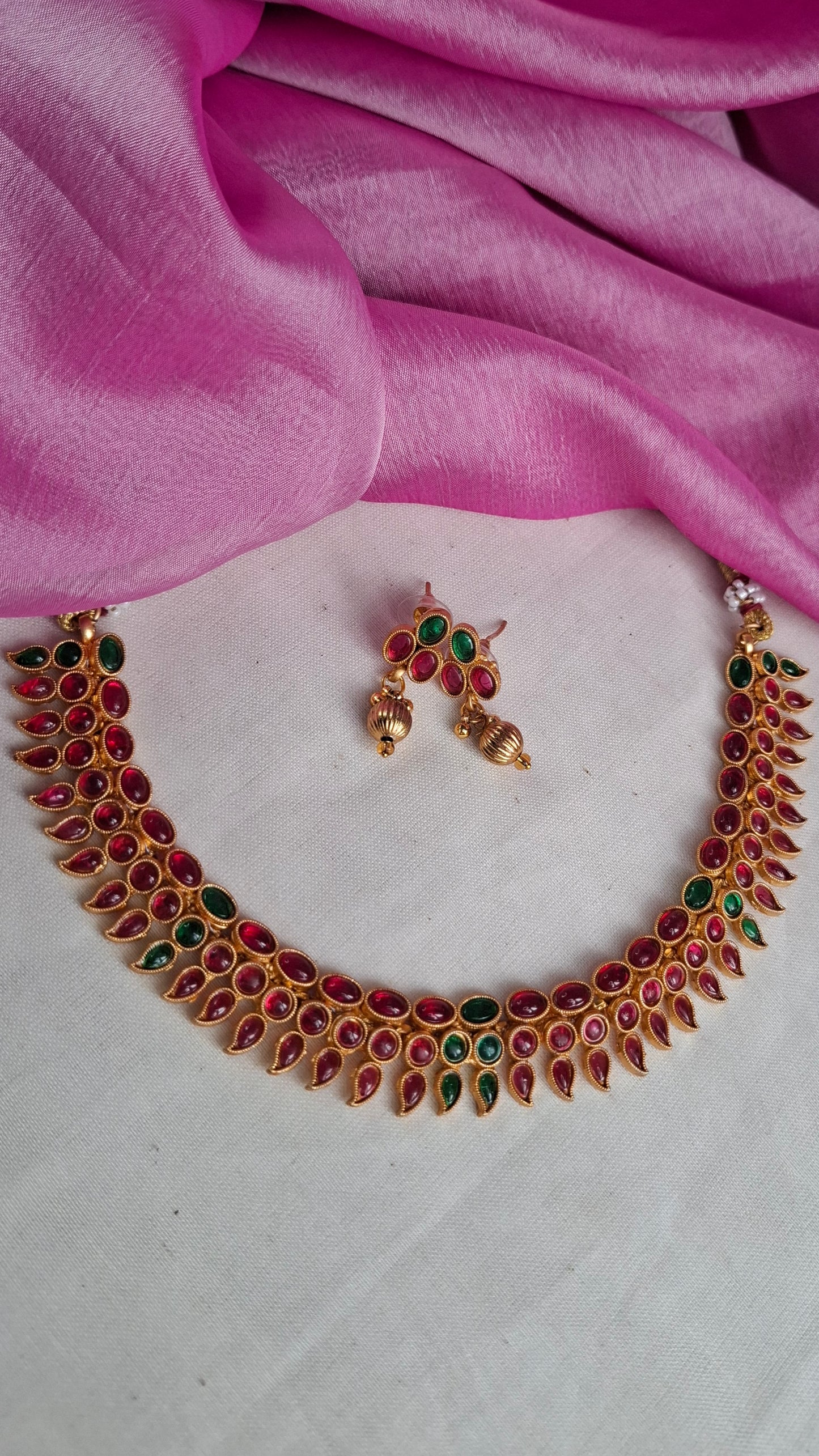 ANTIQUE GOLD KEMP SET