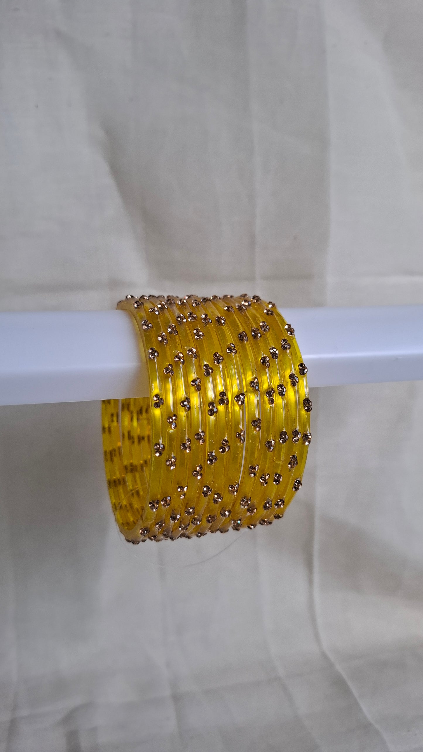 RAIN DROP GLASS BANGLES (LIGHT YELLOW)
