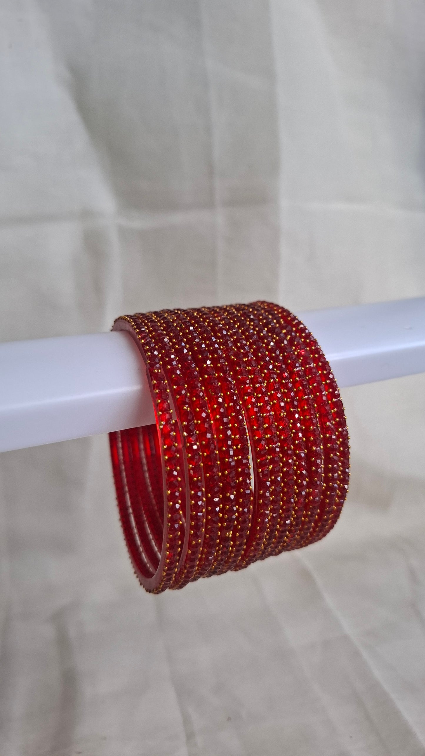 GLASS BANGLES (RED)