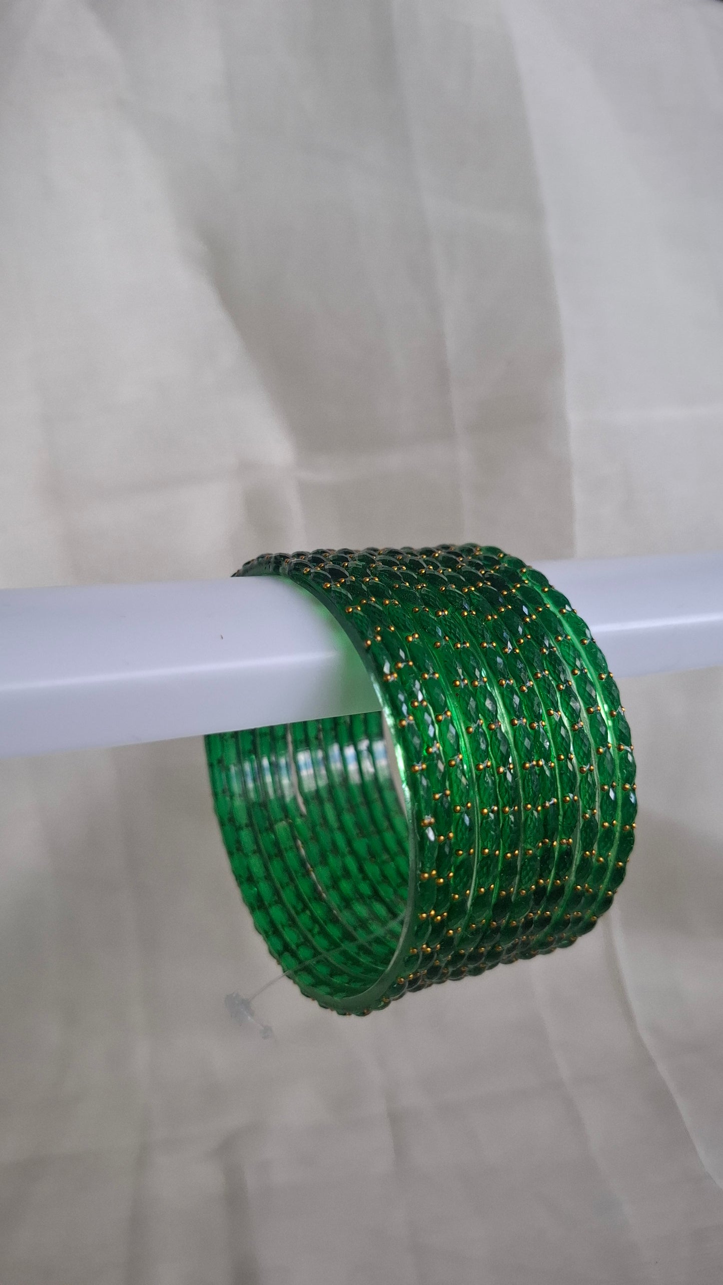 GLASS BANGLES (GREEN)