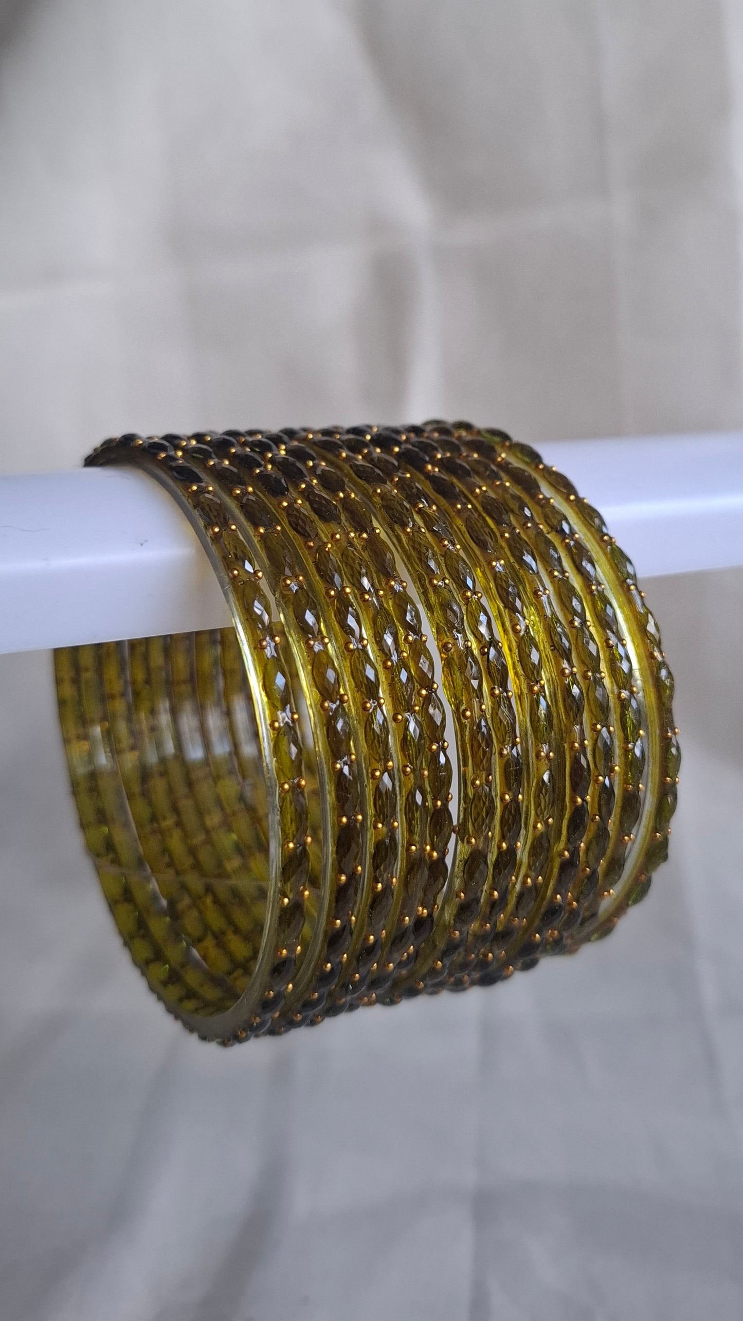 GLASS BANGLES (OLIVE GREEN)