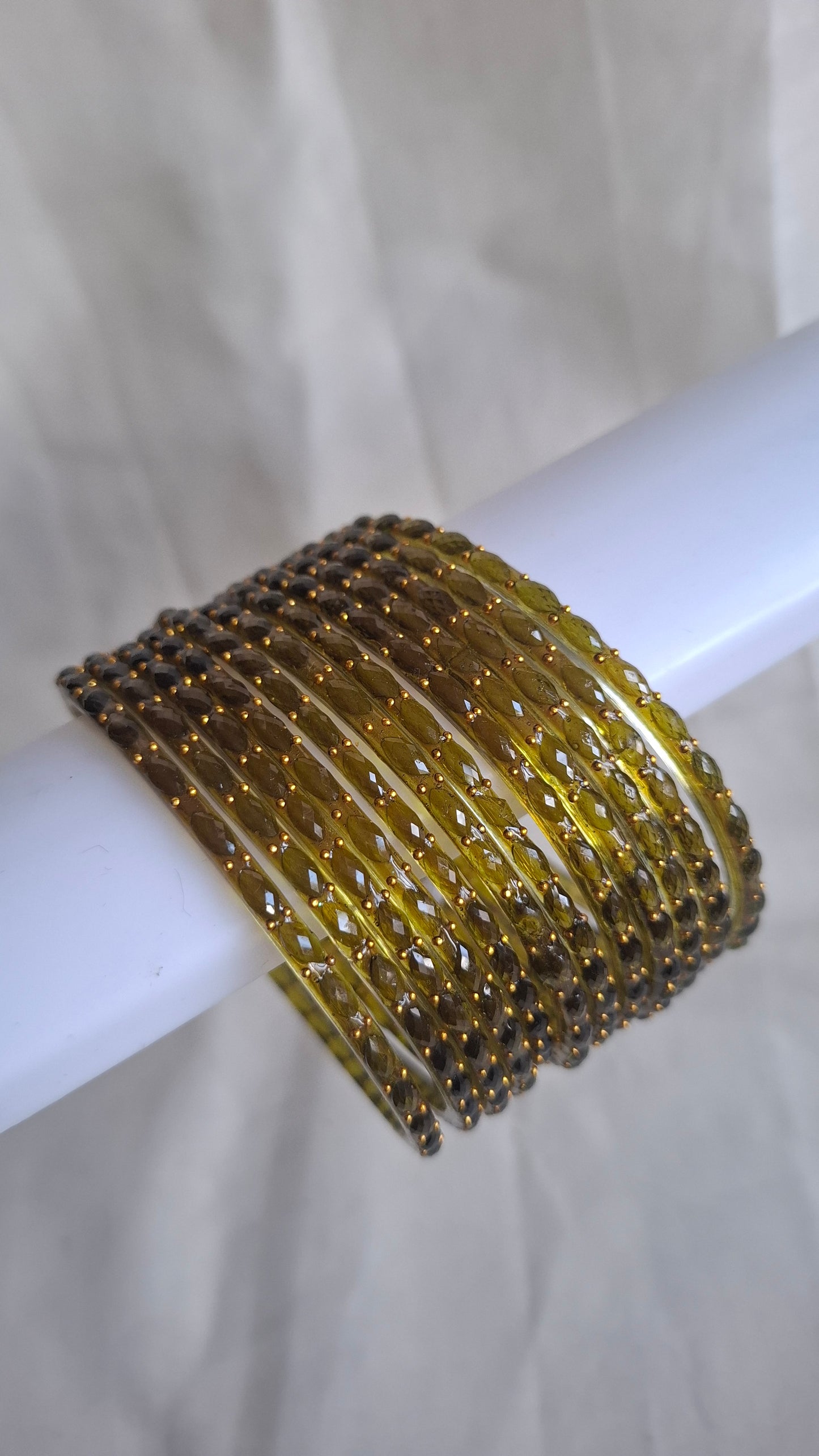 GLASS BANGLES (OLIVE GREEN)