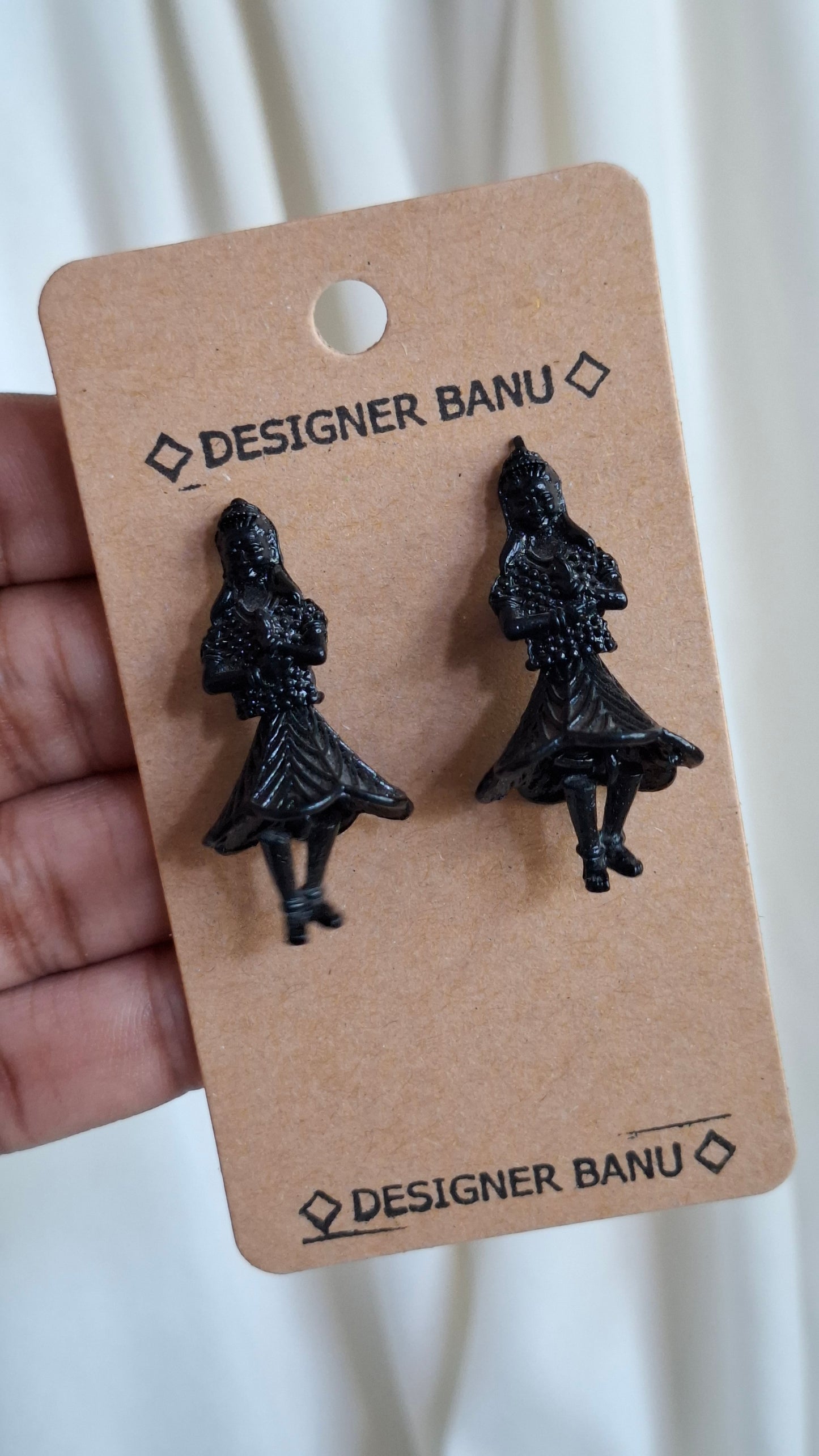 ANTIQUE GOLD JUMKHAS E0413