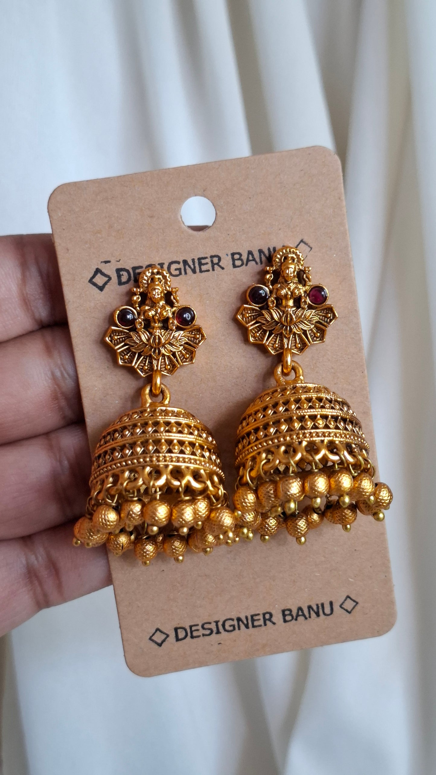 ANTIQUE GOLD JUMKHAS E0399