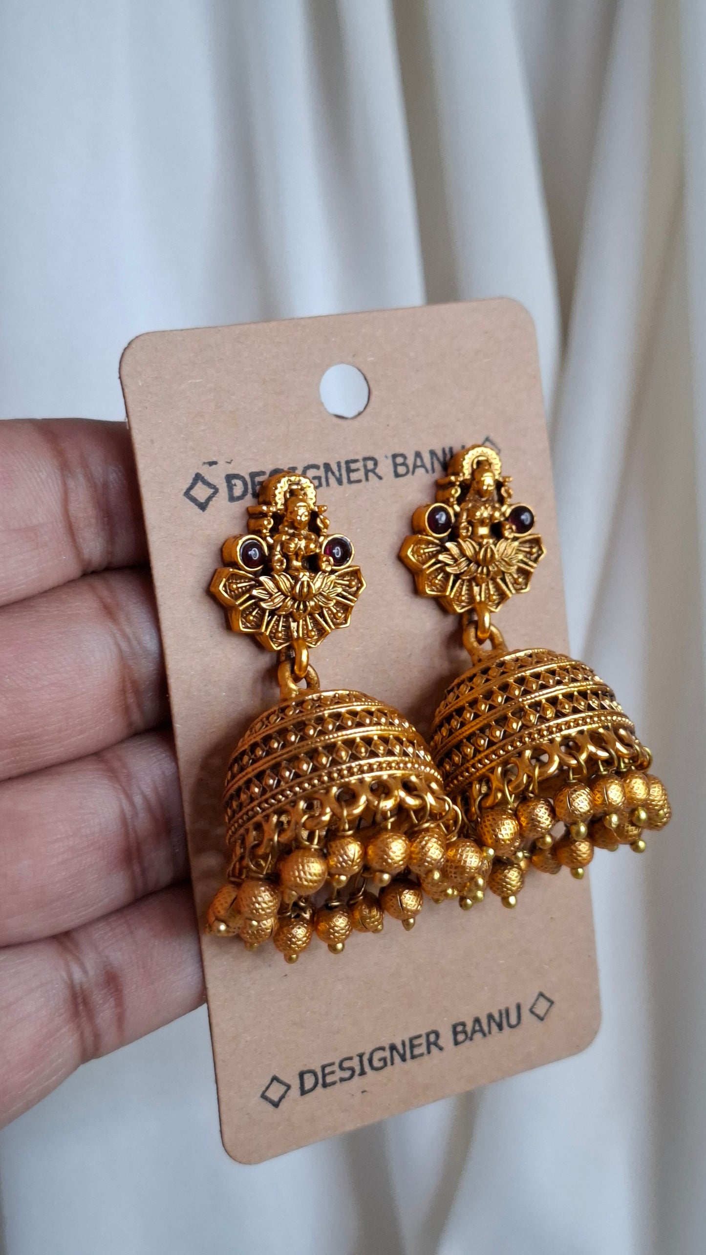 ANTIQUE GOLD JUMKHAS E0399