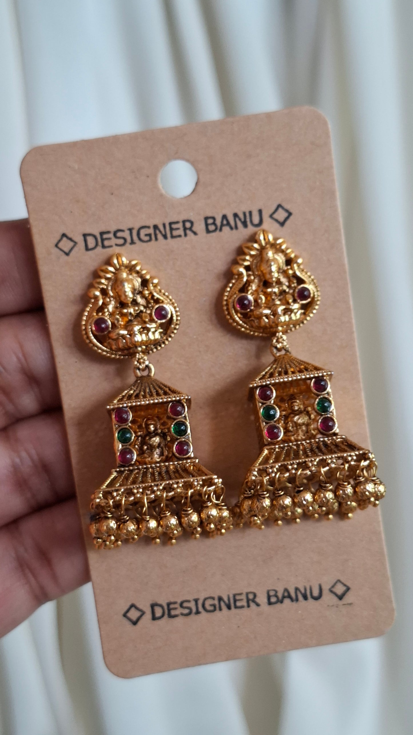 ANTIQUE GOLD JUMKHAS E0402