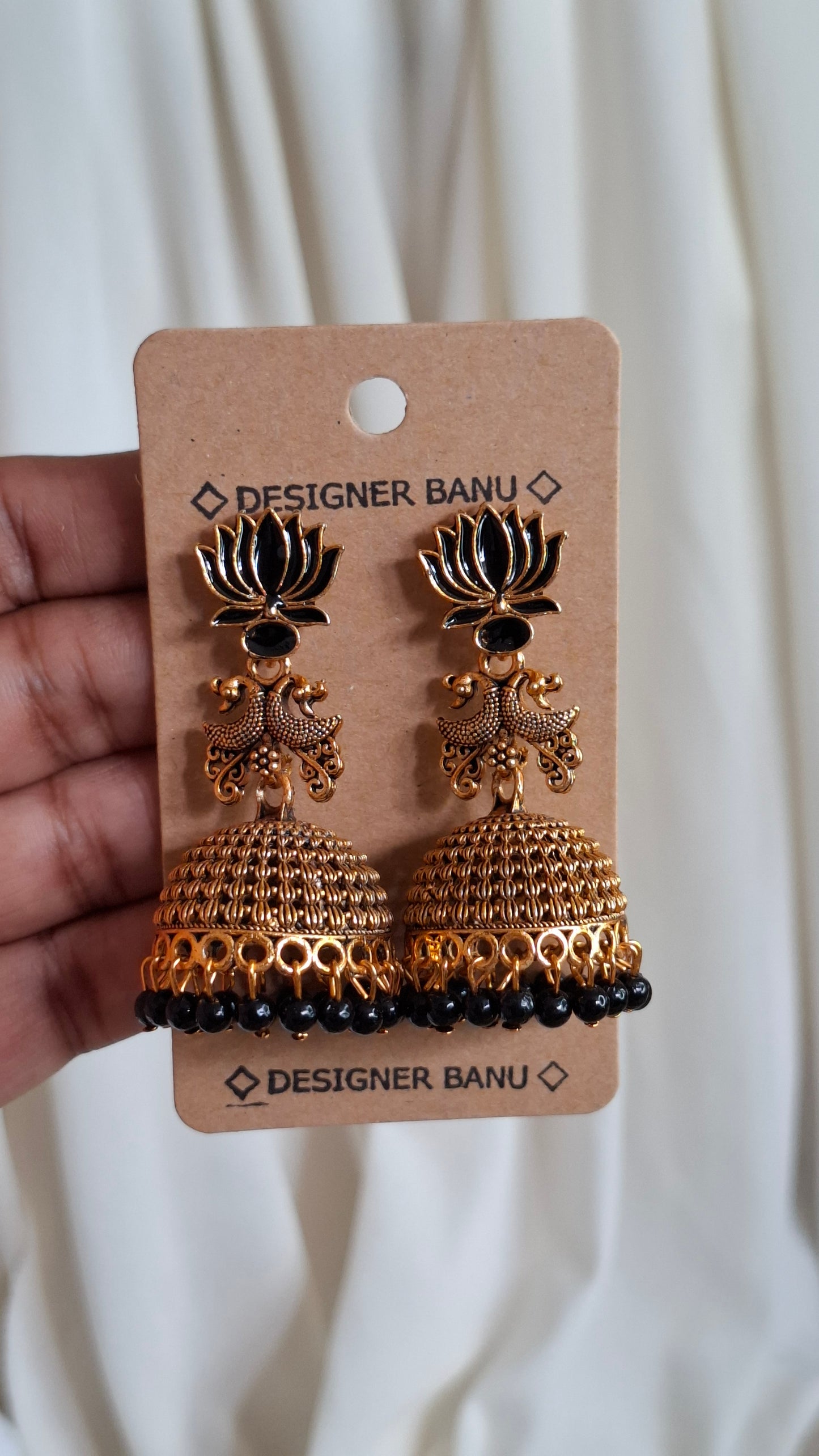 ANTIQUE GOLD JUMKHAS E0405