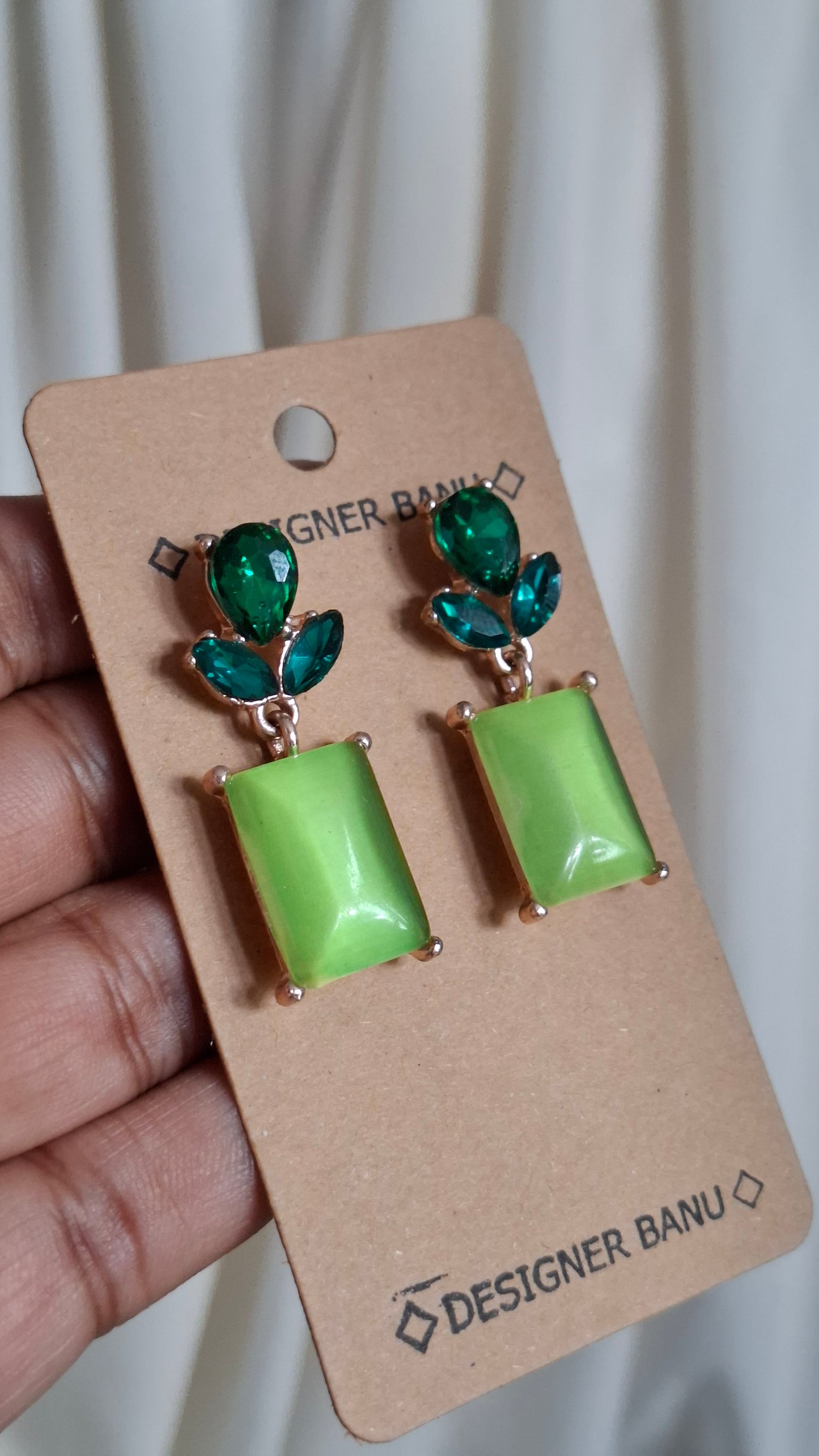 GREEN DROP EARRINGS E0391
