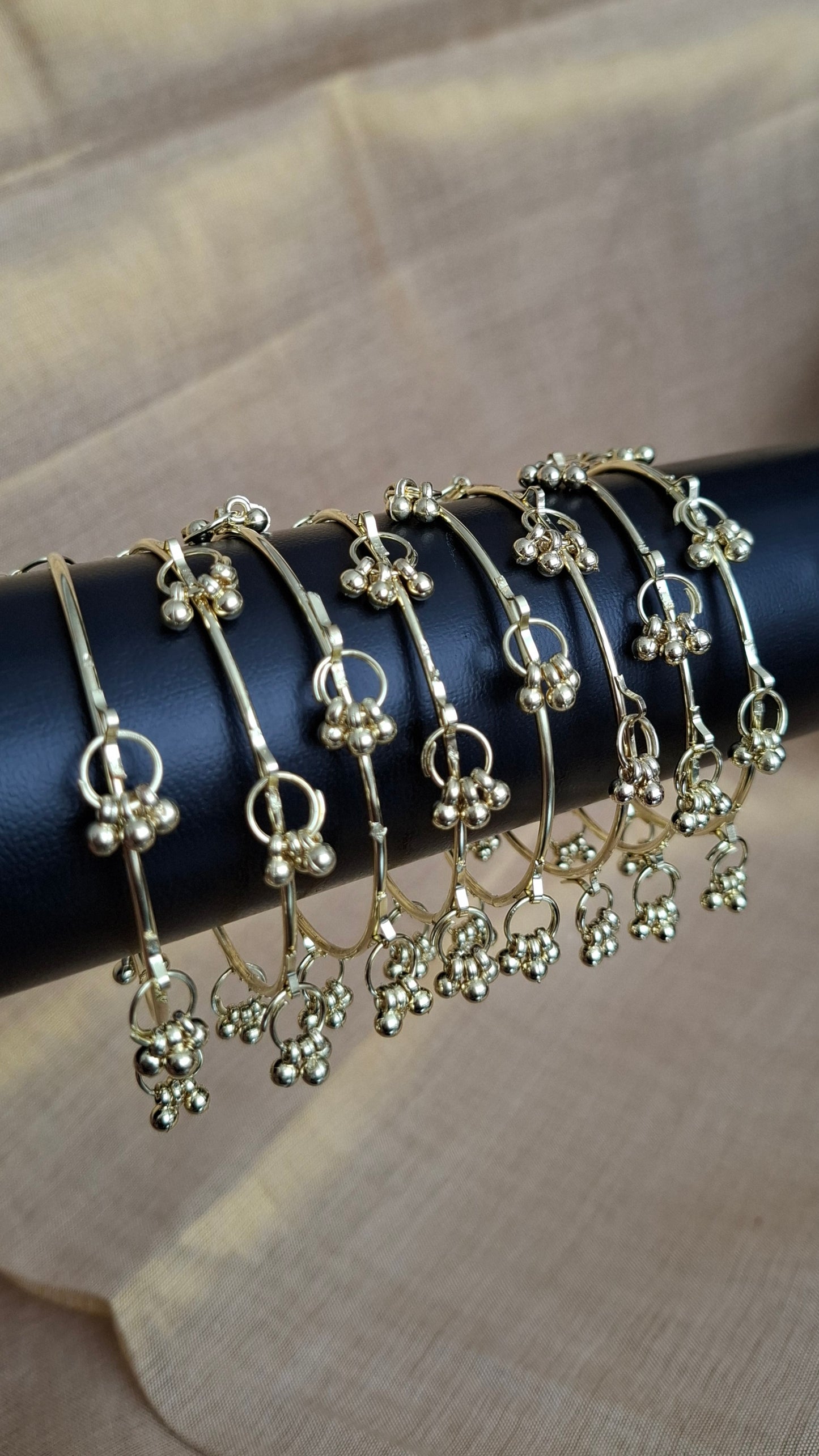 GOLD GHUNGROO BANGLES