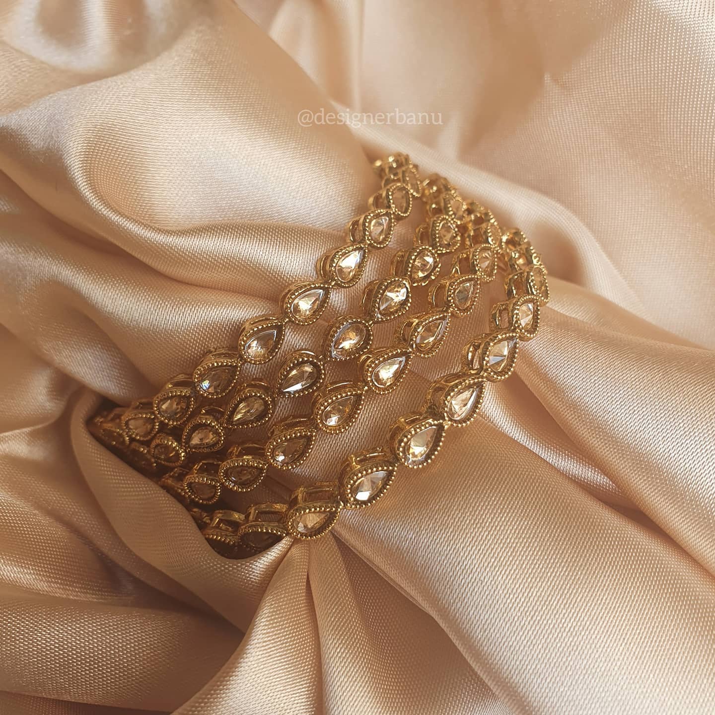 Antique gold fine polished bangles