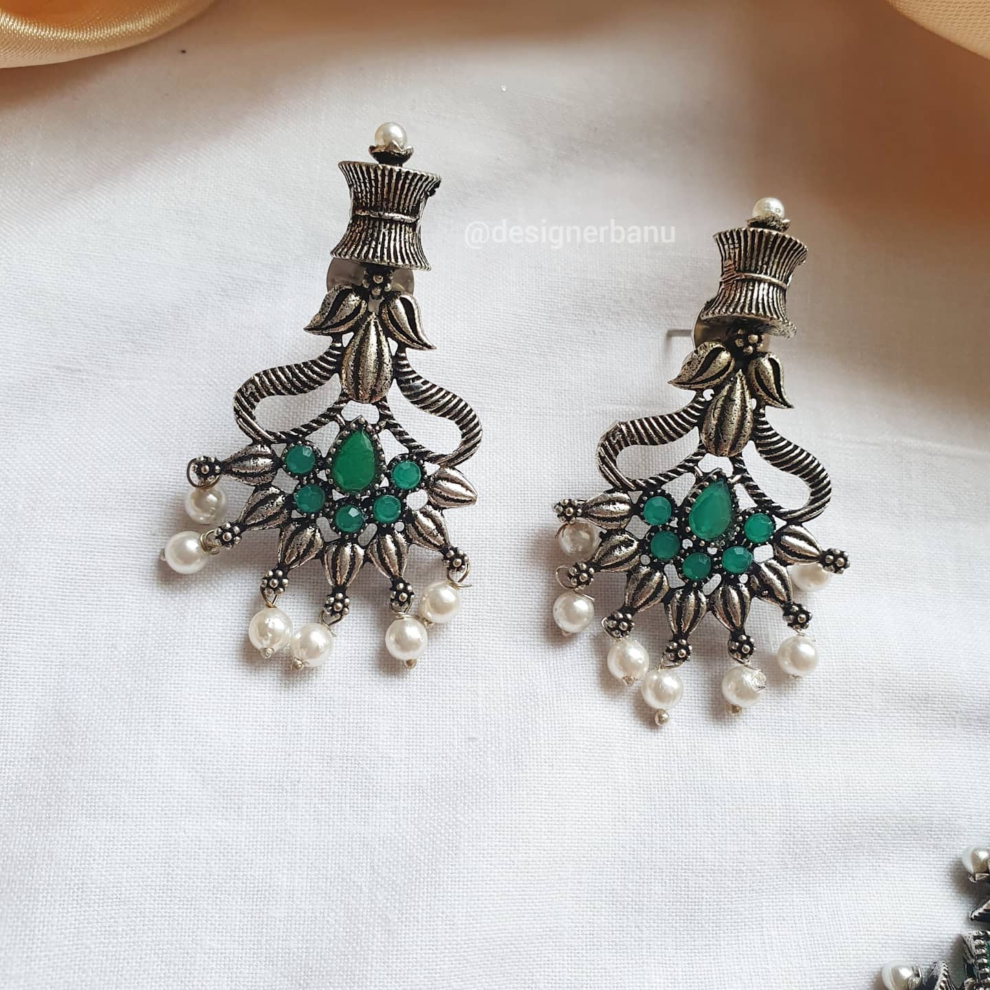 Oxidized silver chocker & matching earrings in green
