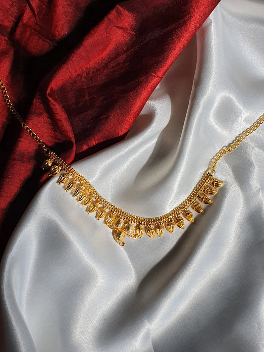 GOLD PLATED SHORT NECKLACE