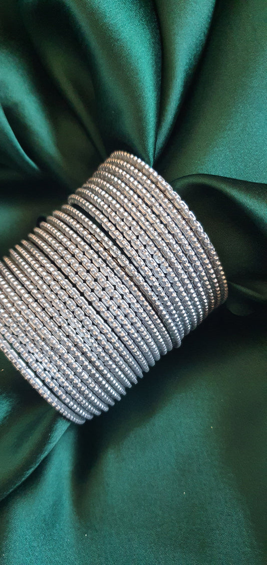 SILVER PLAIN BANGLE SET