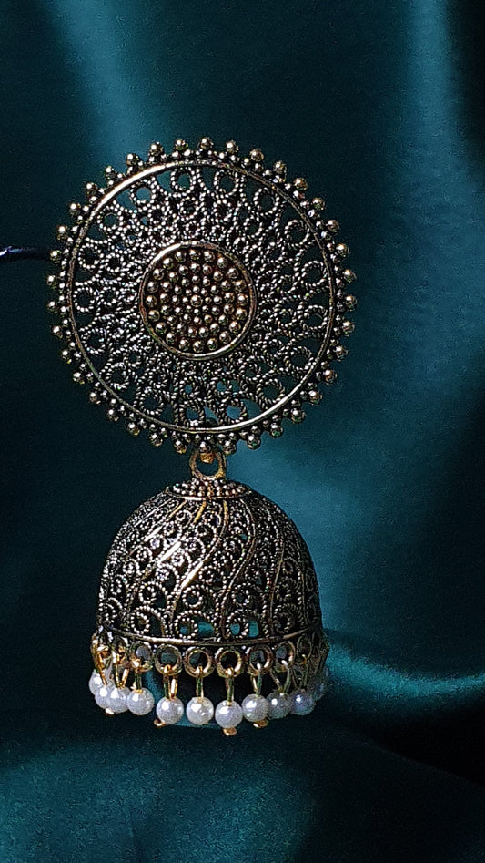 ANTIQUE GOLD & WHITE PEARLS