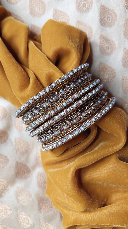 ANTIQUE GOLD BANGLE SET