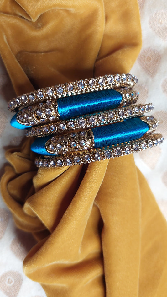 ANTIQUE GOLD COLOURED BANGLE SET (COBALT BLUE)