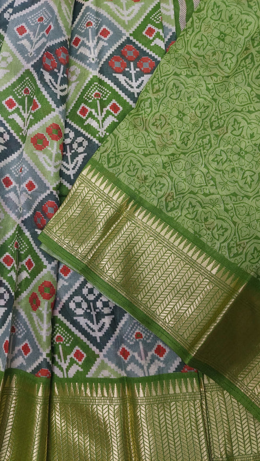 IKKAT SAREE (GREEN)